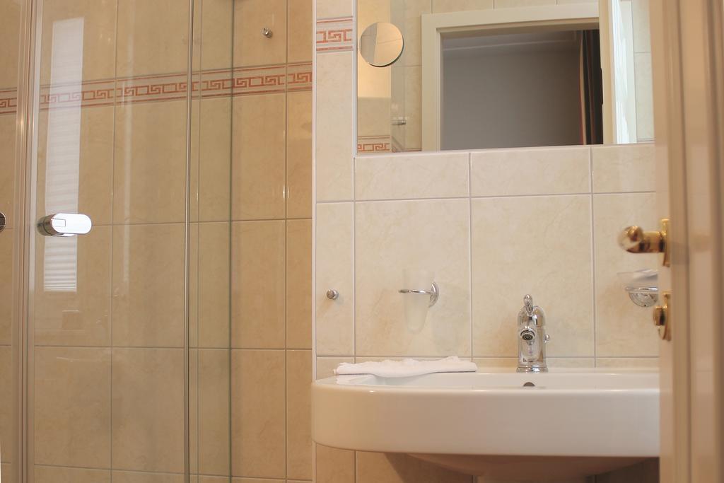 Pension Strandschloss Arielle Бёргеренде-Ретвиш Экстерьер фото